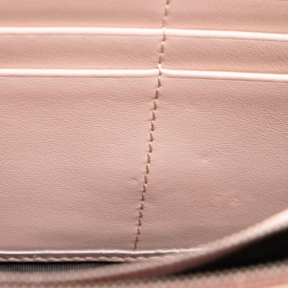 Gucci Matelasse Leather GG Marmont Wallet on Chain - Picture 12 of 14